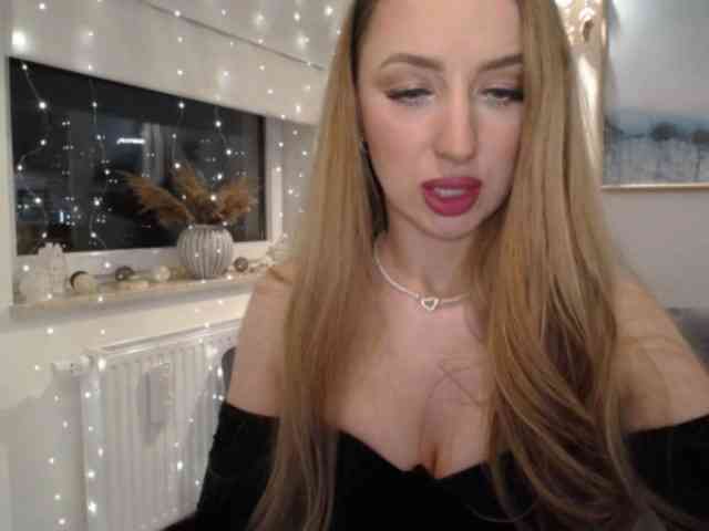 JulietteGlow webcam