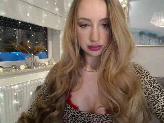JulietteGlow webcam