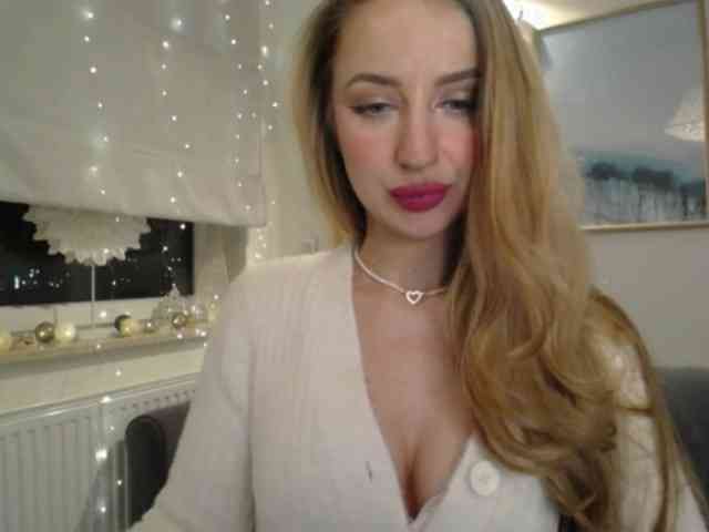 JulietteGlow webcam