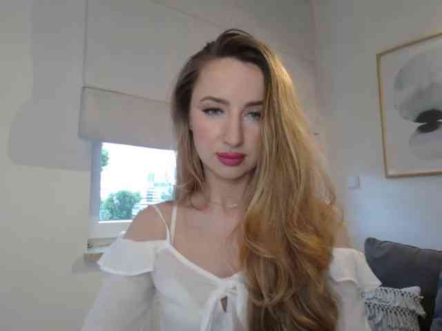 JulietteGlow webcam