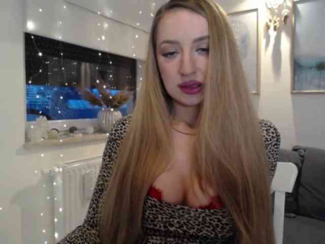 JulietteGlow webcam
