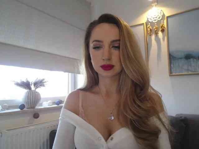 JulietteGlow webcam