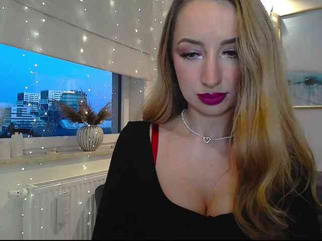 JulietteGlow webcam