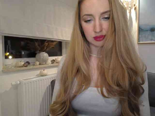 JulietteGlow webcam