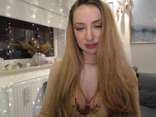 JulietteGlow webcam