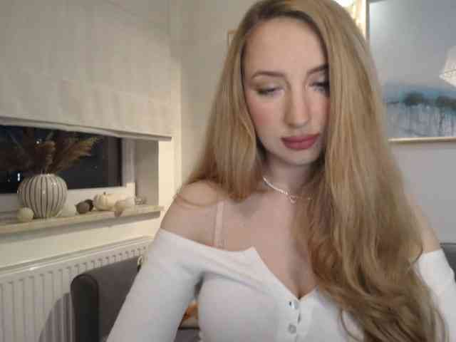 JulietteGlow webcam