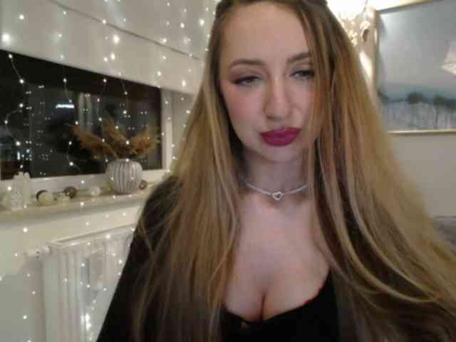 JulietteGlow webcam