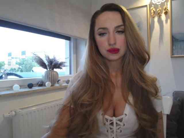JulietteGlow webcam