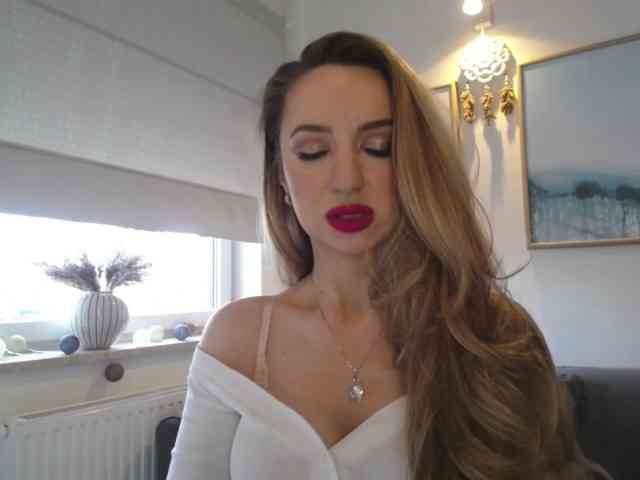JulietteGlow webcam