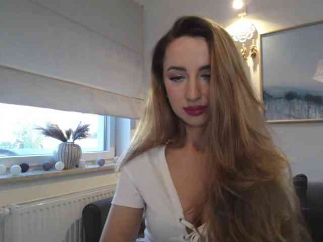 JulietteGlow webcam