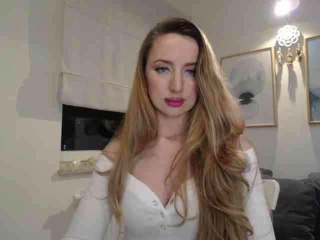 JulietteGlow webcam