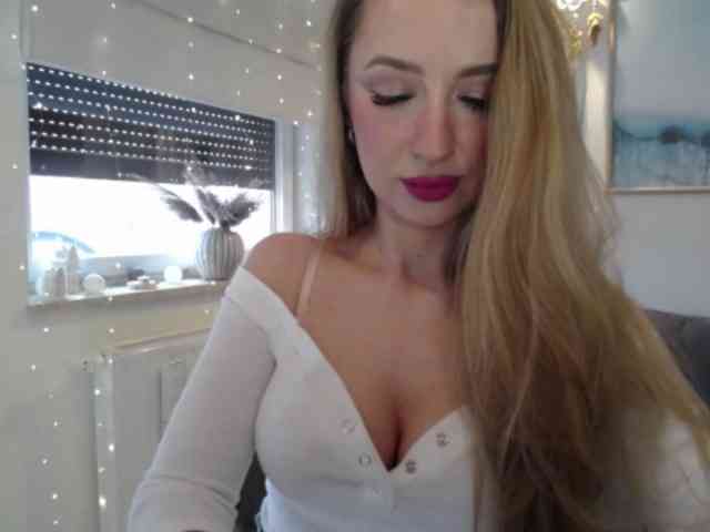JulietteGlow webcam