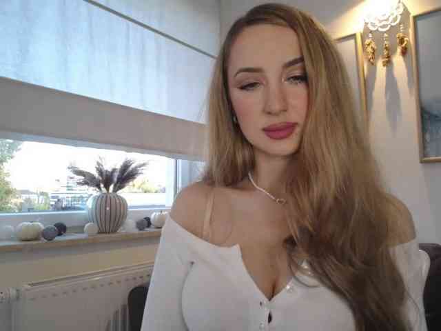 JulietteGlow webcam