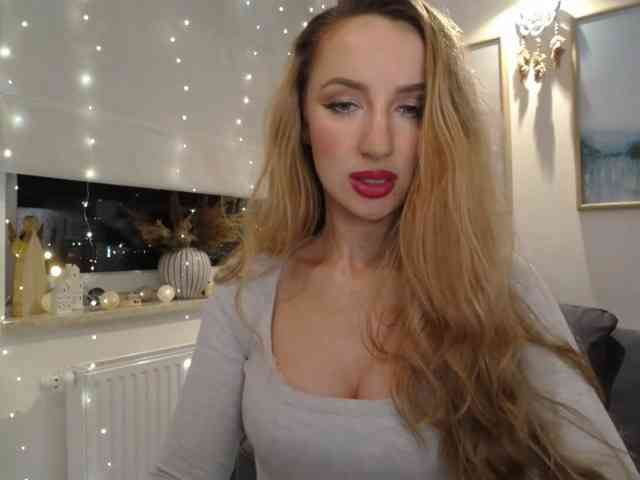 JulietteGlow webcam