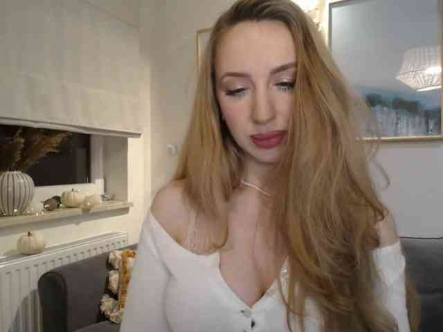 JulietteGlow webcam