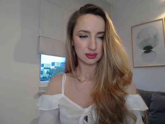 JulietteGlow webcam