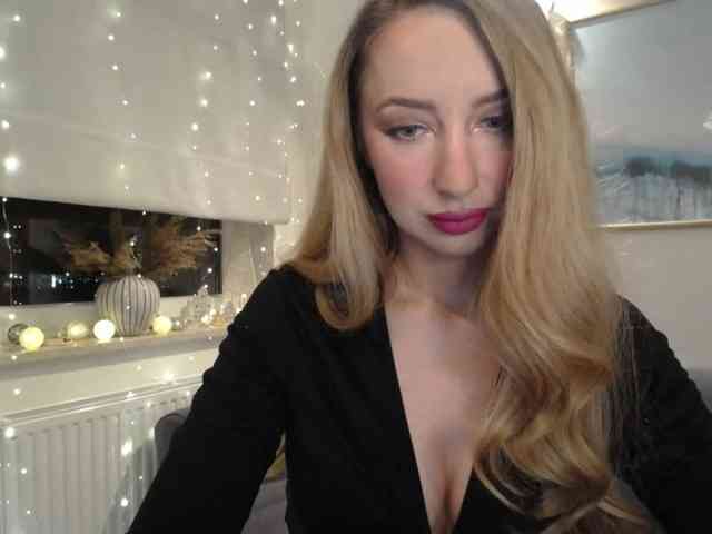 JulietteGlow webcam