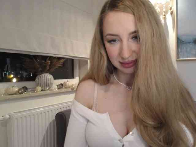 JulietteGlow webcam