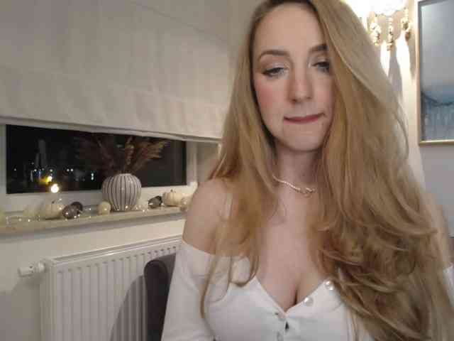JulietteGlow webcam