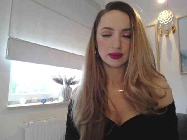 JulietteGlow webcam