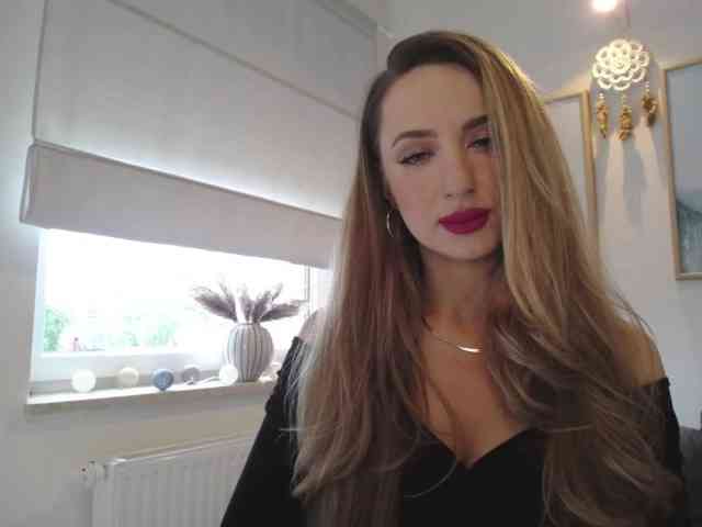 JulietteGlow webcam