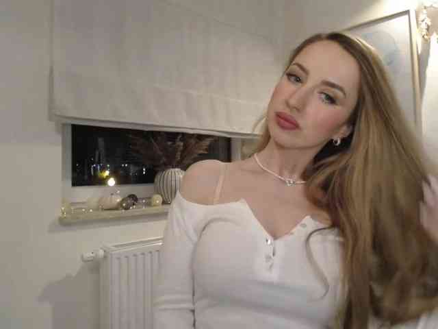 JulietteGlow webcam