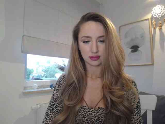 JulietteGlow webcam
