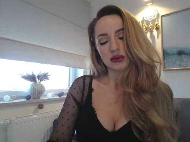 JulietteGlow webcam