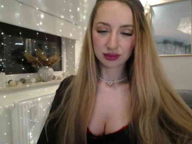 JulietteGlow webcam