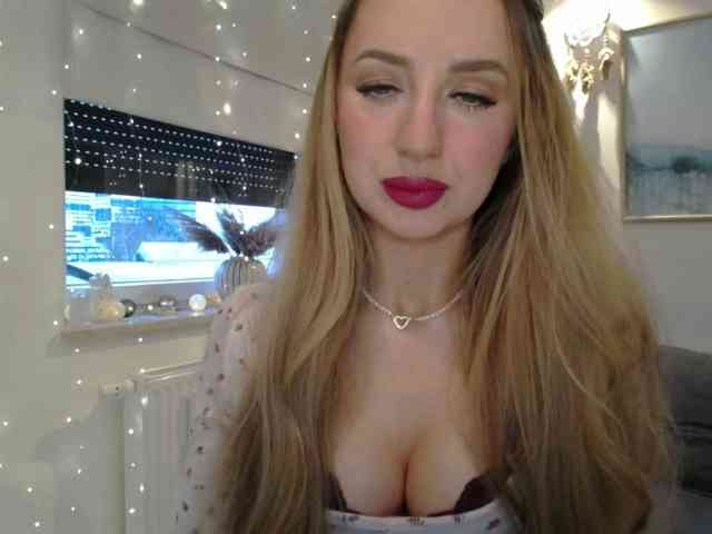 JulietteGlow webcam
