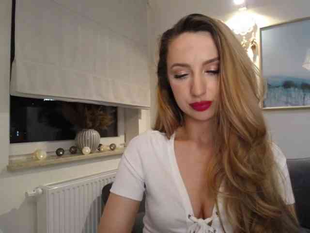 JulietteGlow webcam