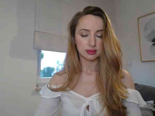 JulietteGlow webcam