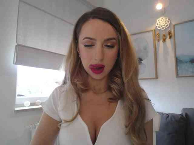 JulietteGlow webcam
