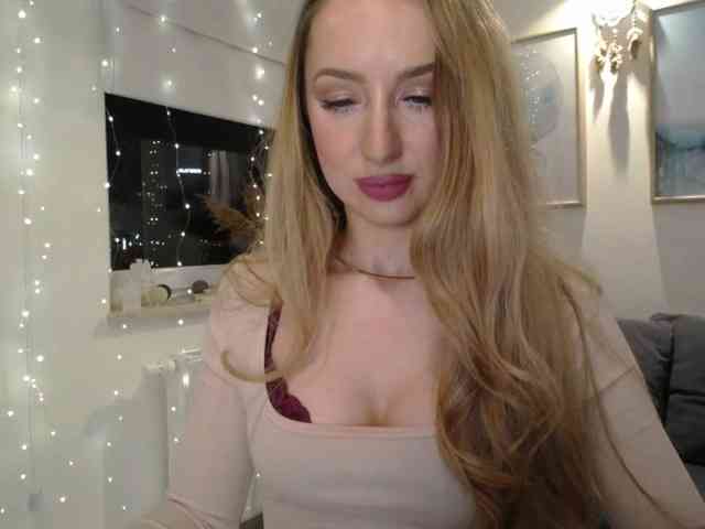 JulietteGlow webcam