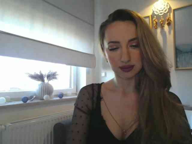 JulietteGlow webcam