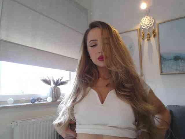 JulietteGlow webcam