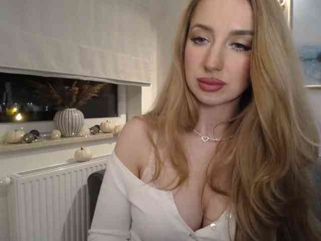 JulietteGlow webcam