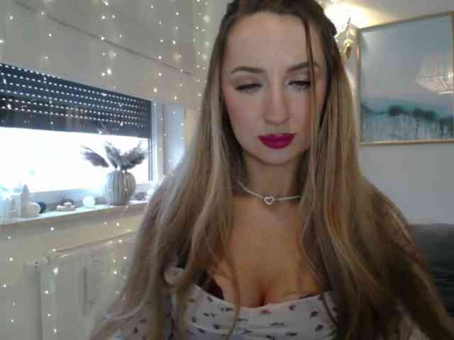 JulietteGlow webcam