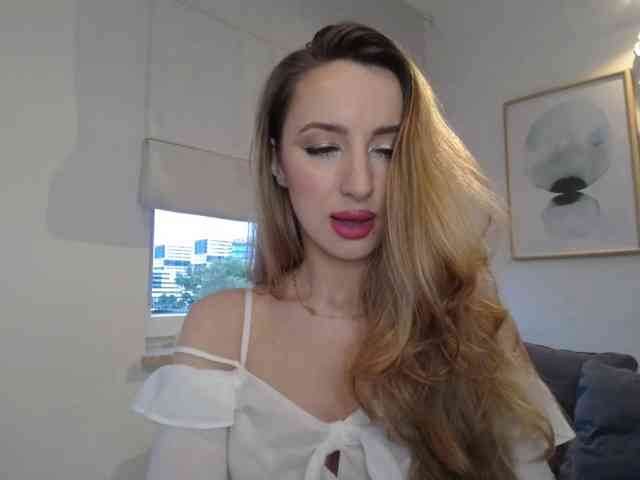 JulietteGlow webcam