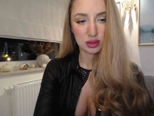 JulietteGlow webcam