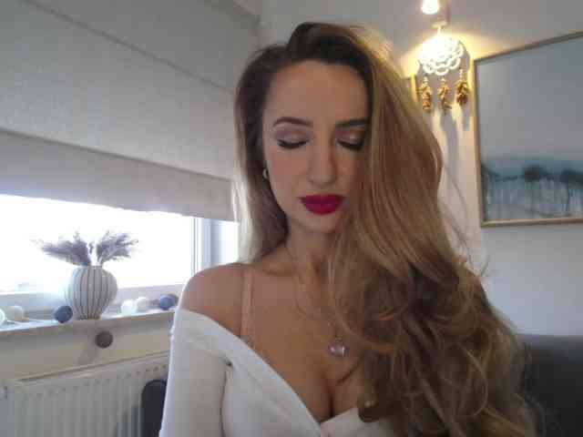 JulietteGlow webcam