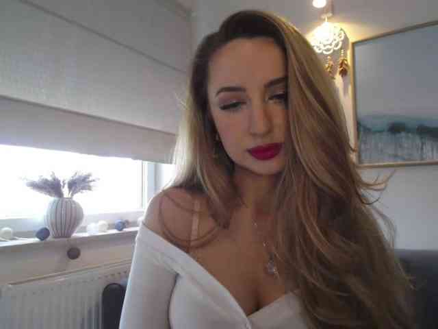 JulietteGlow webcam