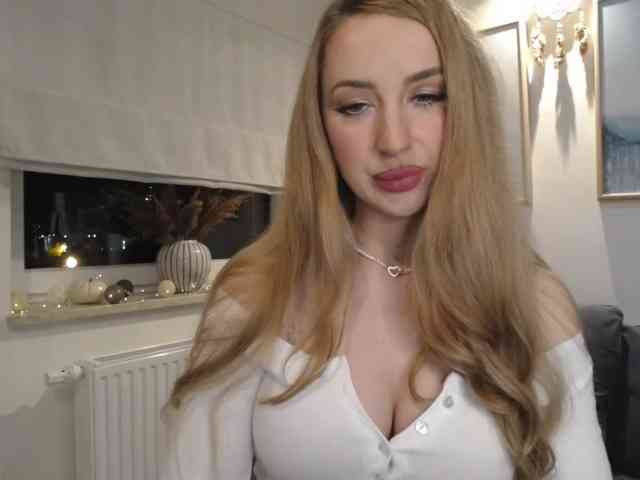 JulietteGlow webcam