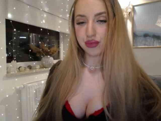 JulietteGlow webcam