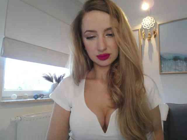 JulietteGlow webcam