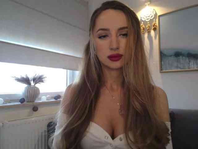 JulietteGlow webcam