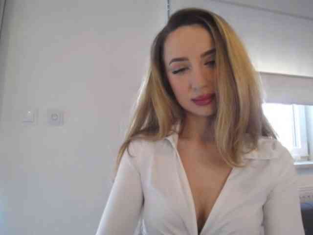 JulietteGlow webcam