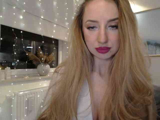 JulietteGlow webcam