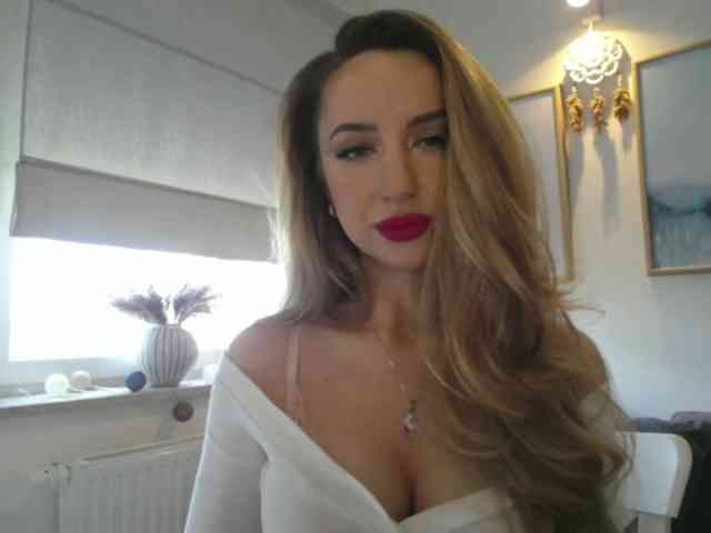 JulietteGlow webcam