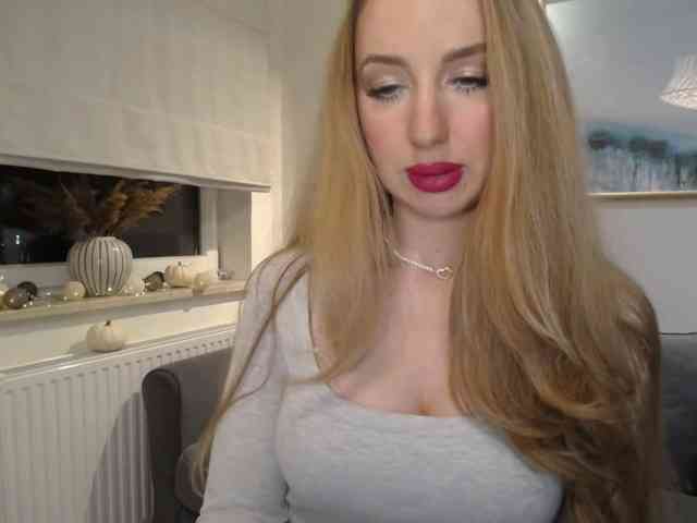 JulietteGlow webcam